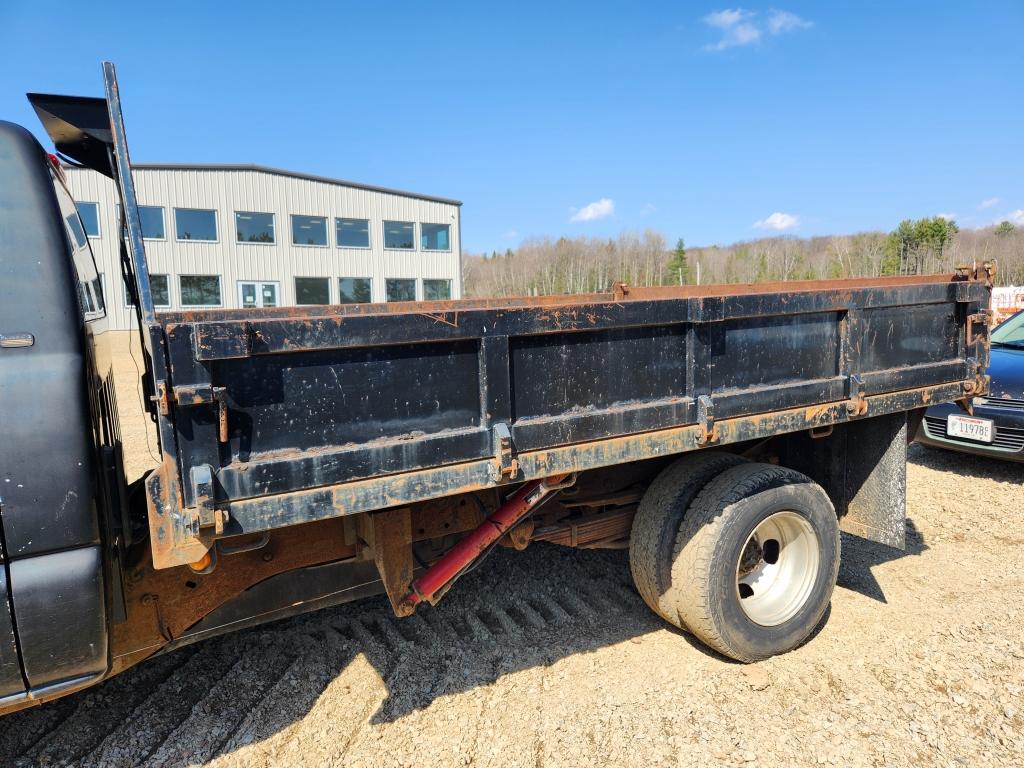 2005 Chevrolet 3500 Dump Box