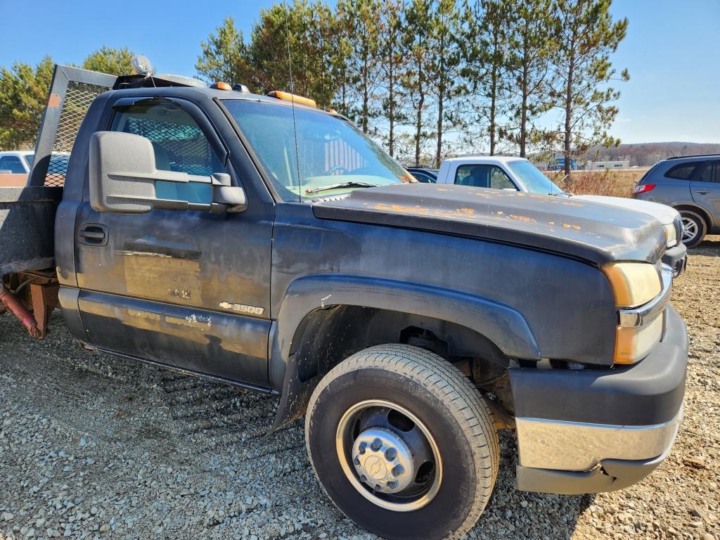 2005 Chevrolet 3500 Dump Box