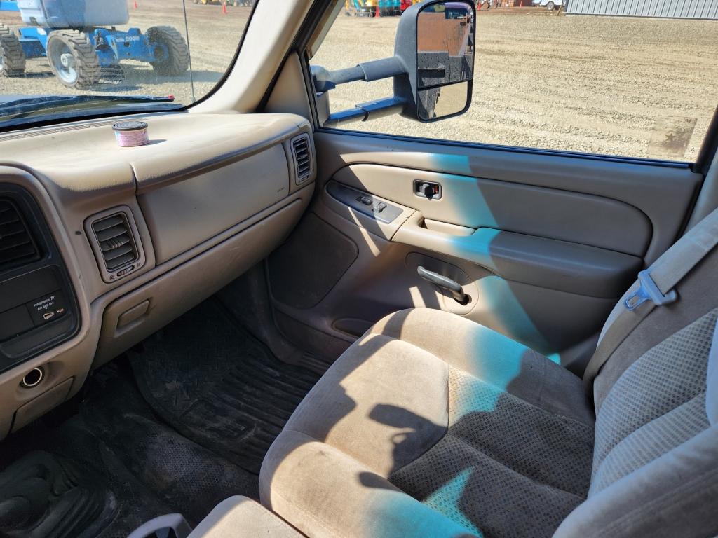 2005 Chevrolet 3500 Dump Box