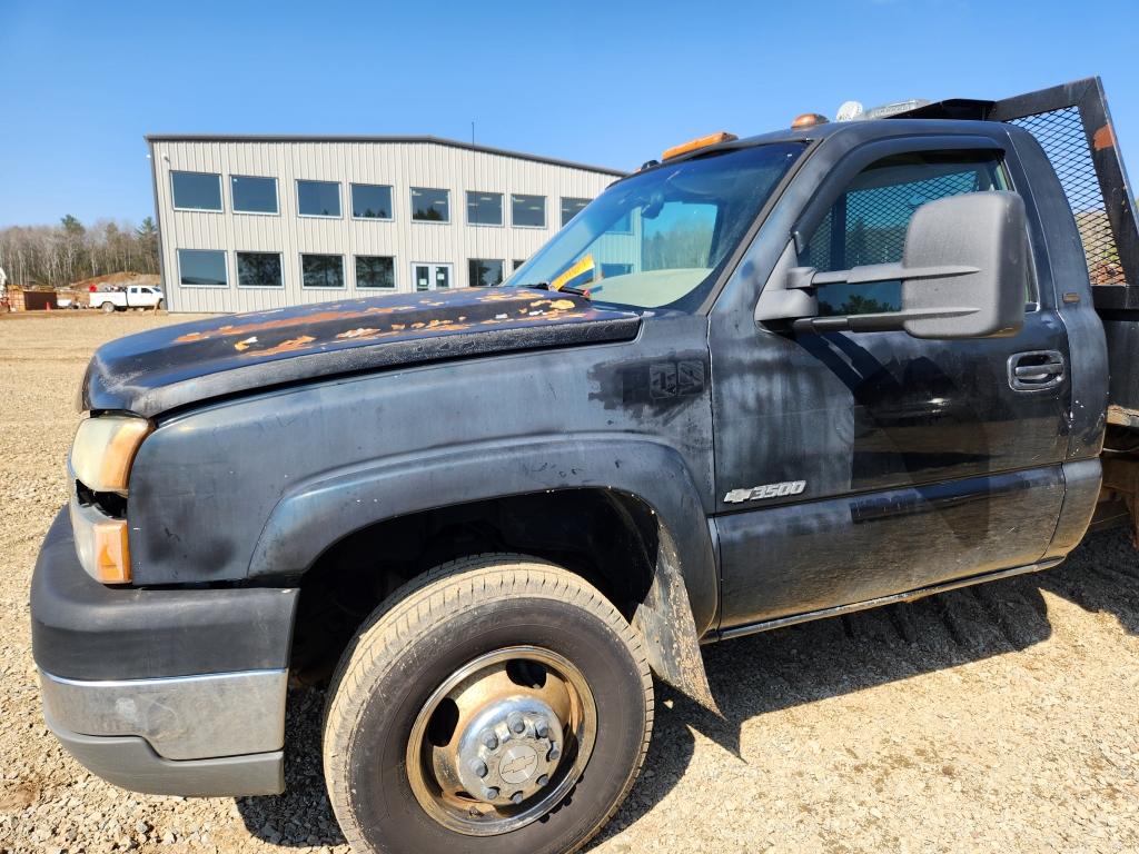 2005 Chevrolet 3500 Dump Box