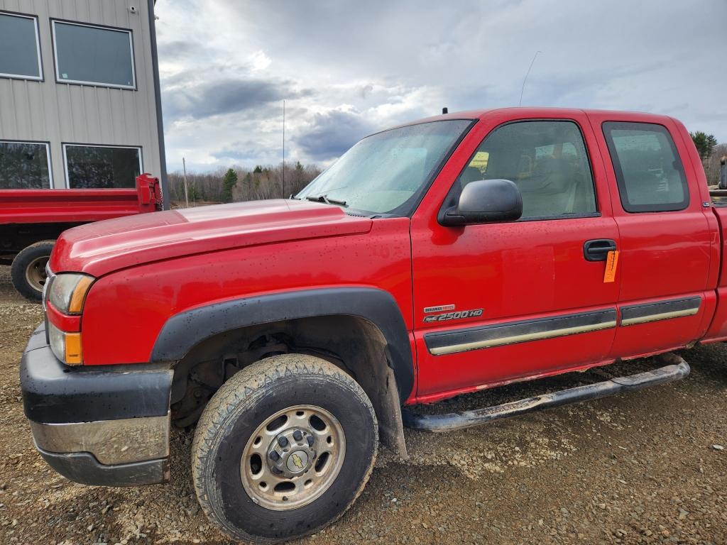 2005 Chevrolet 2500 4x4 Duramax Pickup