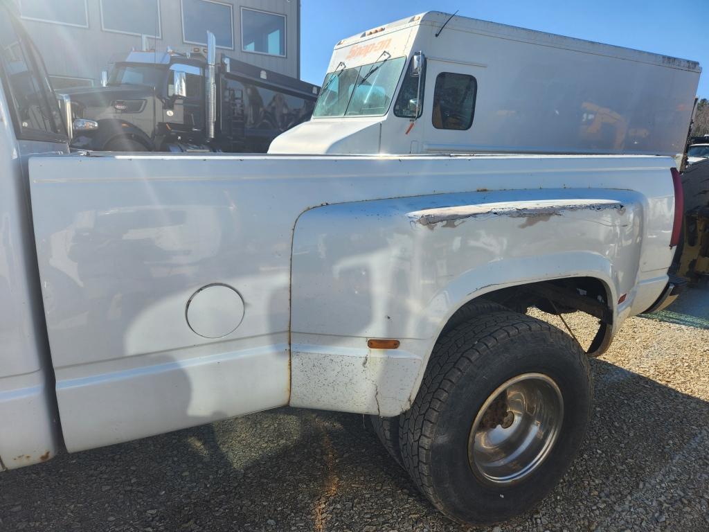 1997 Chevrolet 3500 4x4 Pickup Truck