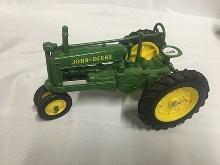 Ertl 1/16 Scale John Deere Tractor