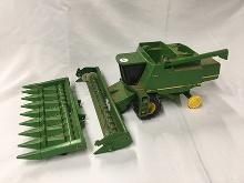 Ertl 1/16 Scale, John Deere 9510 Combine