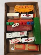 Lot of 8, HO Scale, Train Cars