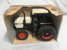 Ertl 1/16 Scale, Case 3294 Tractor