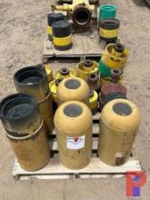 PALLET OF CASING FLOATS, SHOES, PUMP IN SUBS (3) SHOES, (2) FLOATS, (11) PUMP IN SUBS 15952