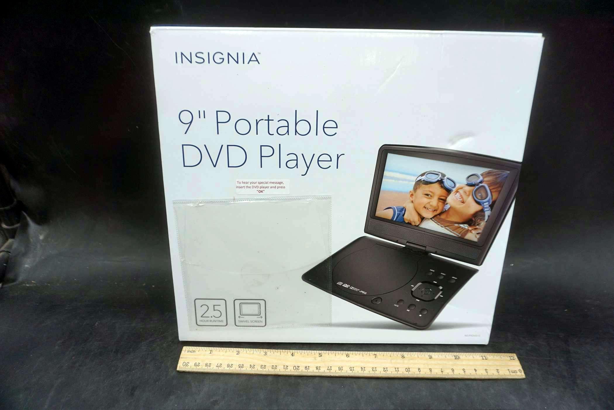 Insignia 9" Portable Dvd Player