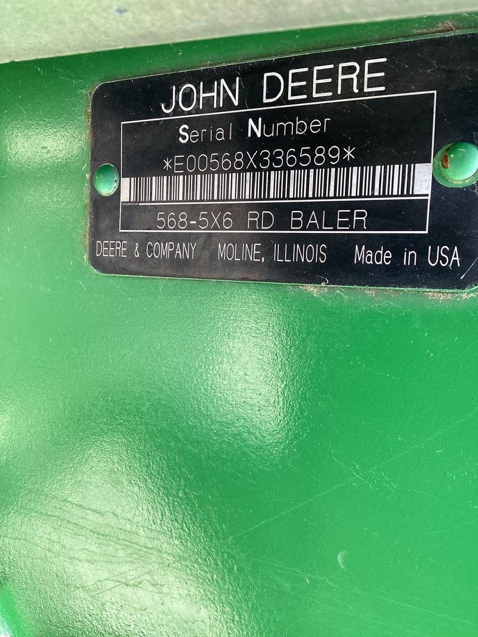 John Deere 568 Round Baler