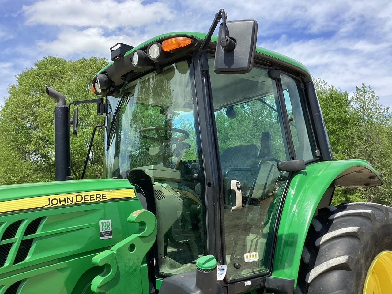 John Deere 6120M Tractor MFWD