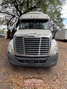 2018 FREIGHTLINER CASCADIA SLEEPER