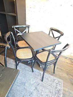 Table with 4 chairs (sold per items =5) 30" x 28"