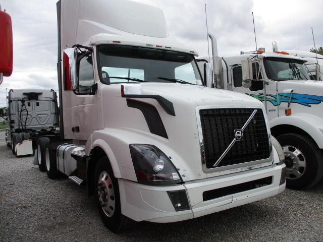 2016 VOLVO VNL64T-300 Conventional