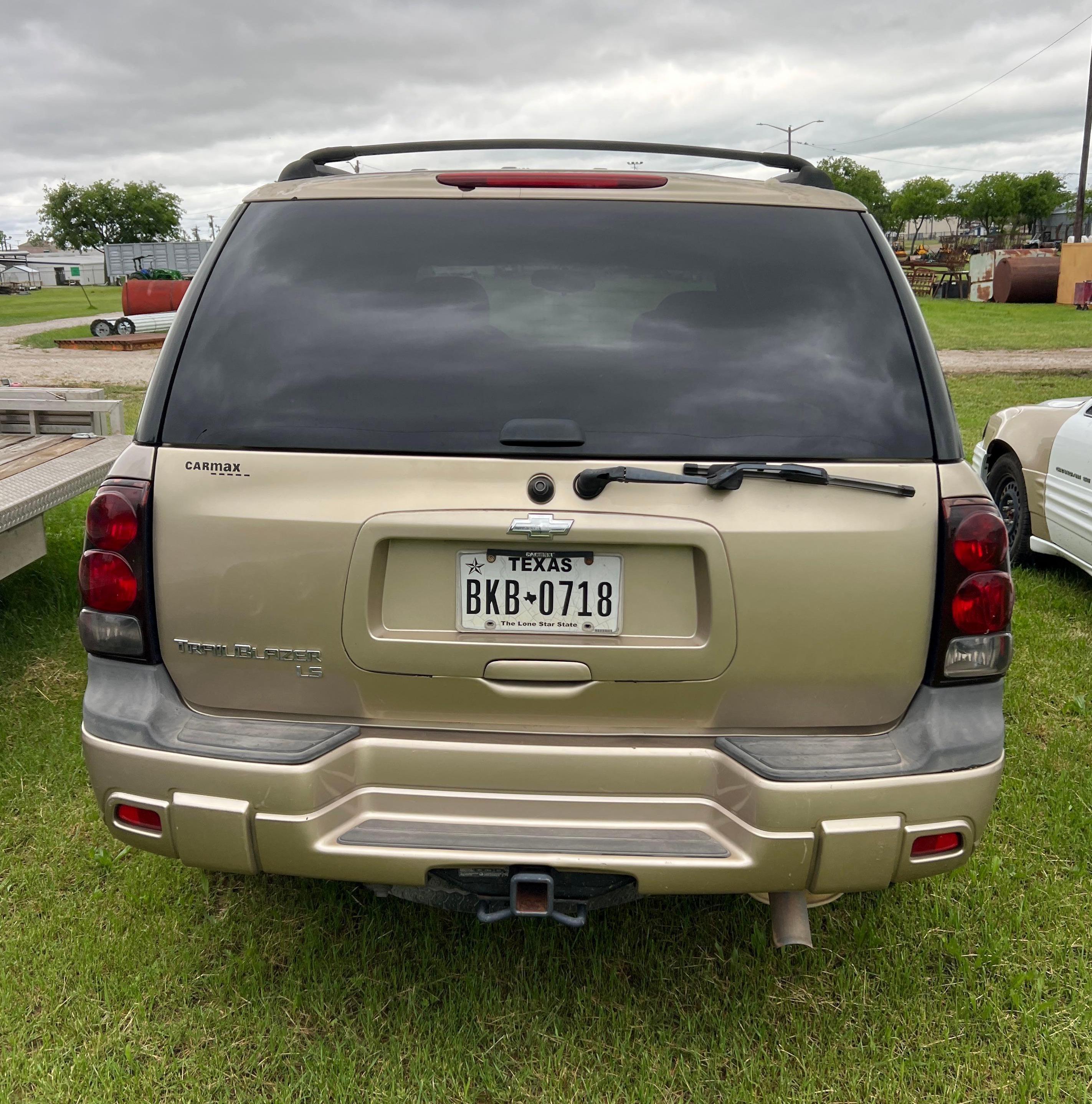 2005 Chevy Trailblazer 4x4 - Miles Unknown - Odometer does not work