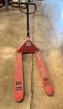 Pallet Jack with 5500 pound Capacity - Needs some hydraulic fluid