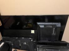 Lot of 7 Televisions