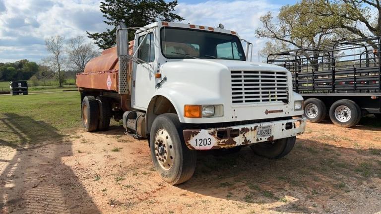 International 4900 4x2 1990