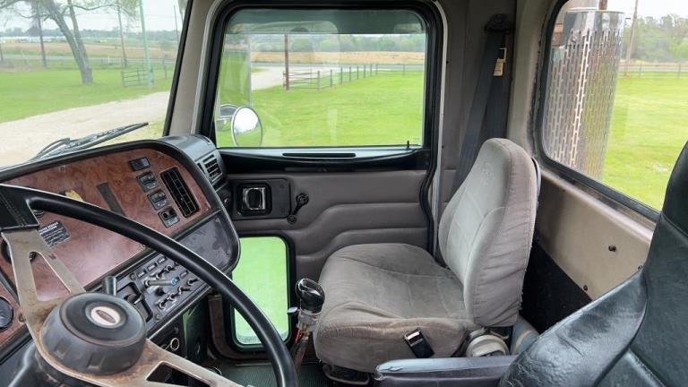 Peterbilt 378 Day Cab 2005