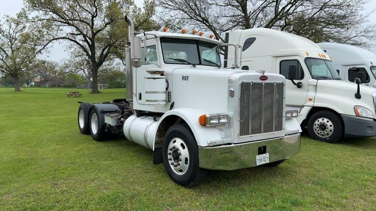 Peterbilt 378 Day Cab 2005