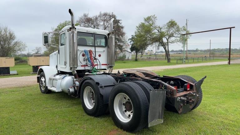 Peterbilt 378 Day Cab 2005