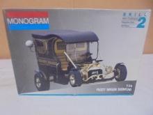 Monogram 1:24 Scale Paddy Wagon Showcar Model Kit