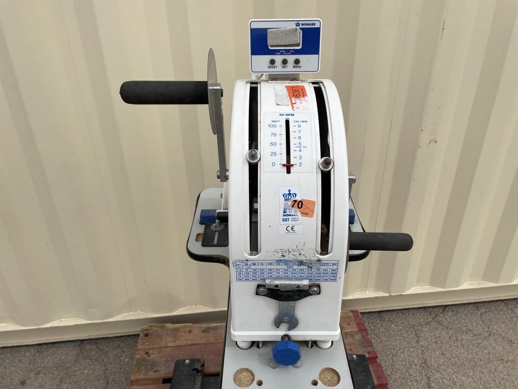 Monark 881 Rowing Fitness Machine