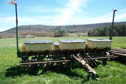 JD 7000 6-row Corn Planter