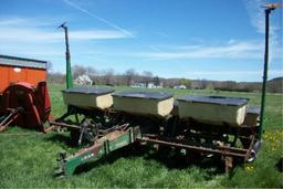 JD 7000 6-row Corn Planter