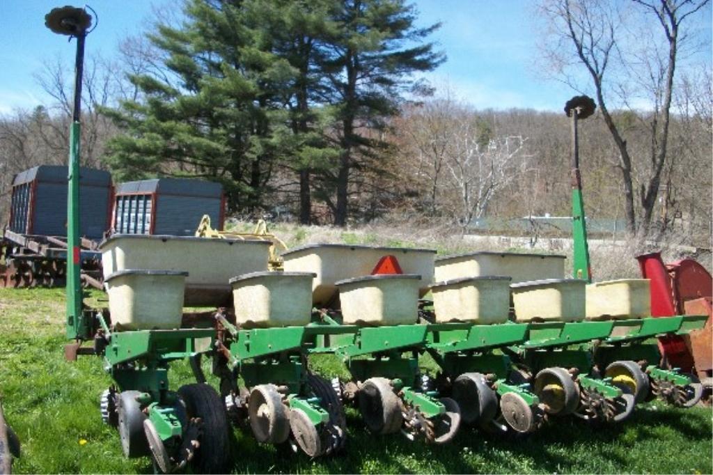 JD 7000 6-row Corn Planter