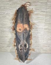Hand Carved Wooden Oceania Papua New Guinea Oblong 20th C. Tribal Mask