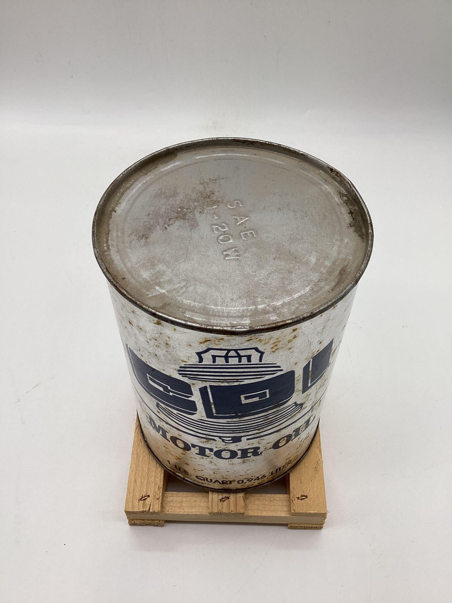 Rare Commercial Distributors Quart Oil Can