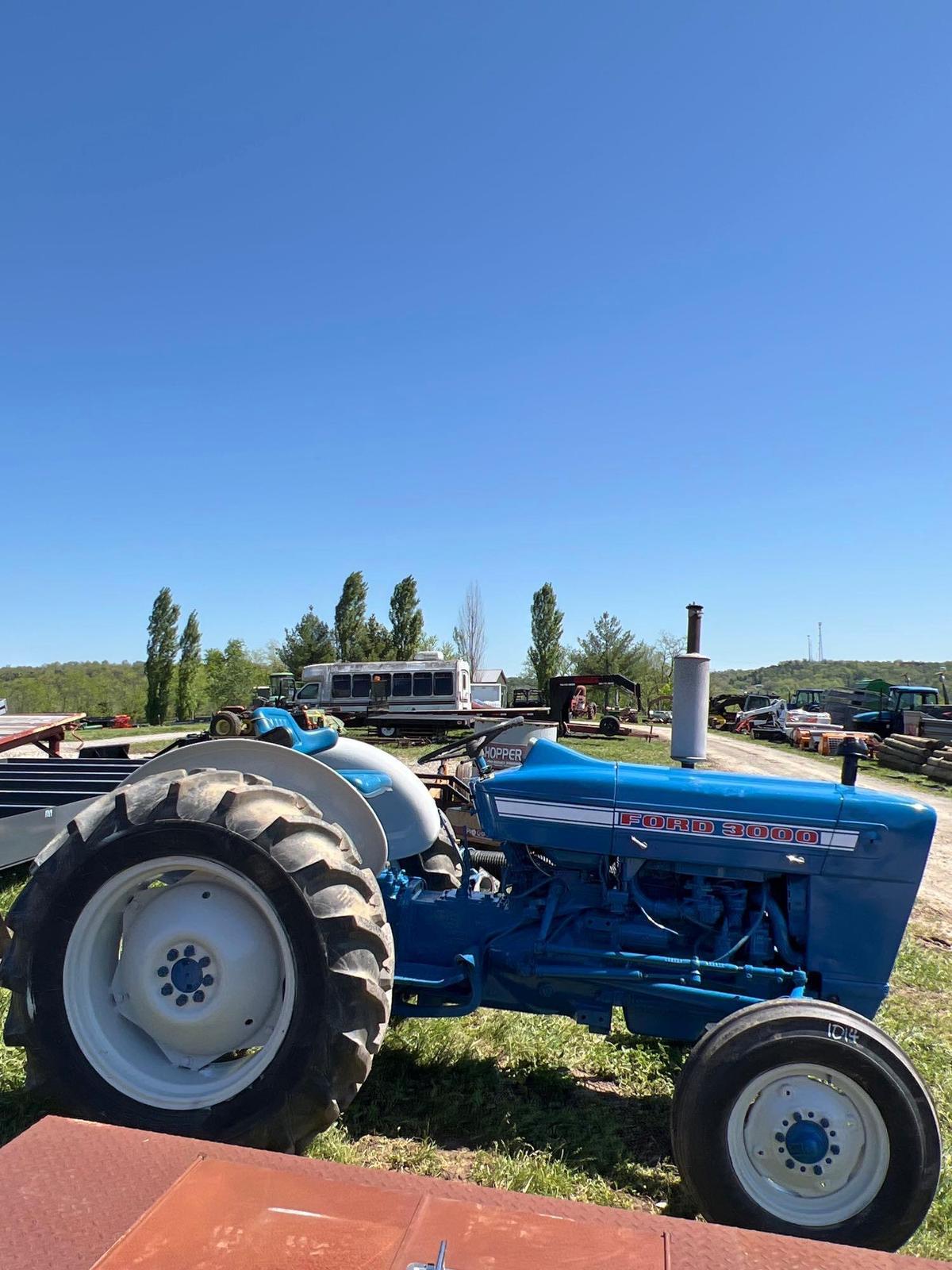 Ford 3000 Tractor gas