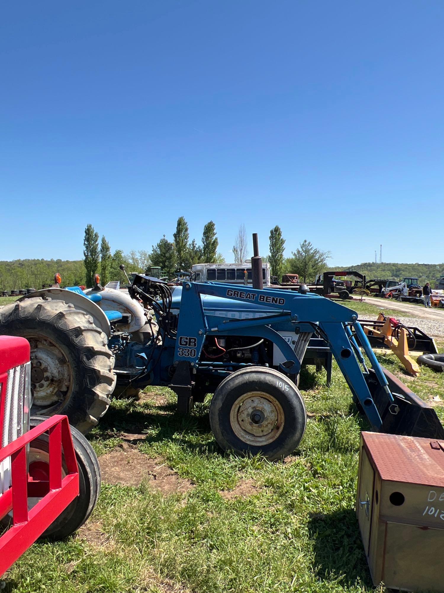 Ford 4610 Tractor w/loader diesel