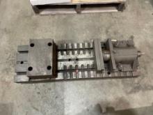 10" Endless Vise mounted on T-Slotted Fixed Base