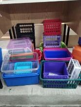 LOT OF ASSORTED PLASTIC BINS