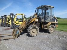 Caterpillar 906 Wheel Loader