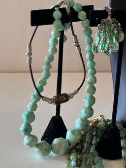 Women's Green and Blue Beaded/Stone Fashion Jewelry