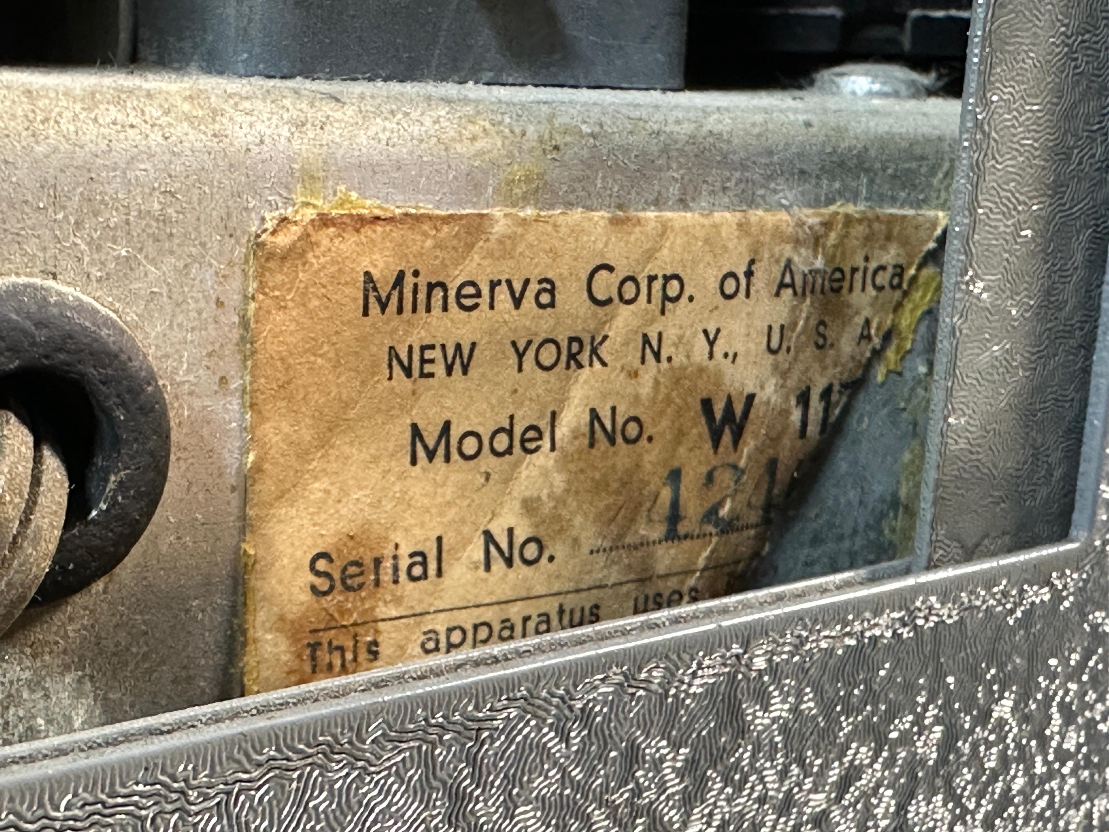 Minerva Tropic Master W117 AM SW Metal Radio