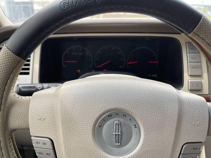 2004 Lincoln Navigator Luxury 4 Door SUV