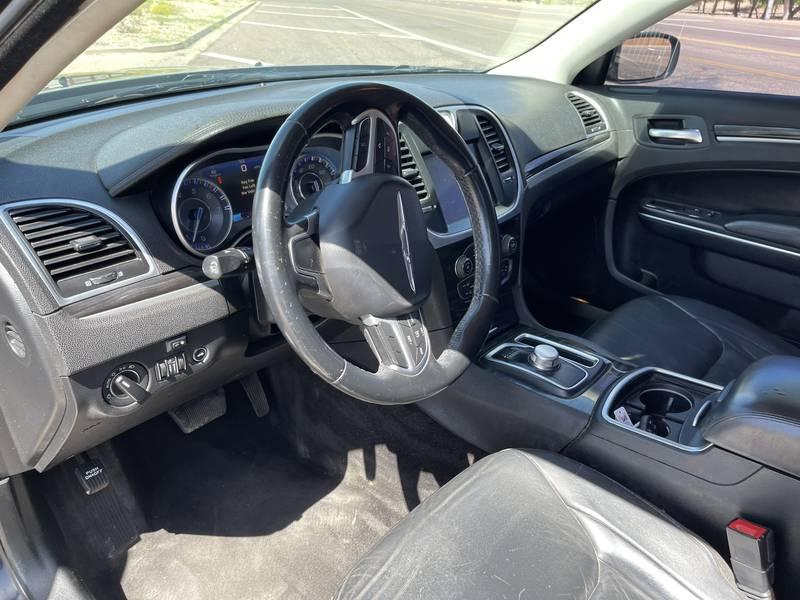 2015 Chrysler 300 Limited 4 Door Sedan