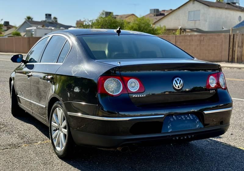 2010 Volkswagen Passat Komfort 4 Door Sedan