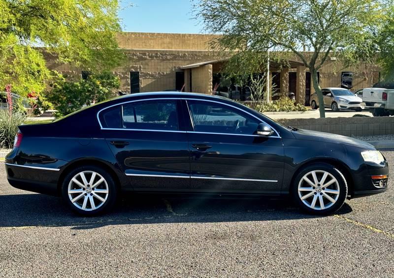 2010 Volkswagen Passat Komfort 4 Door Sedan