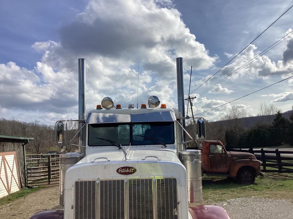 1990 PETERBILT 379 EXT HOOD SLEEPER TRACTOR