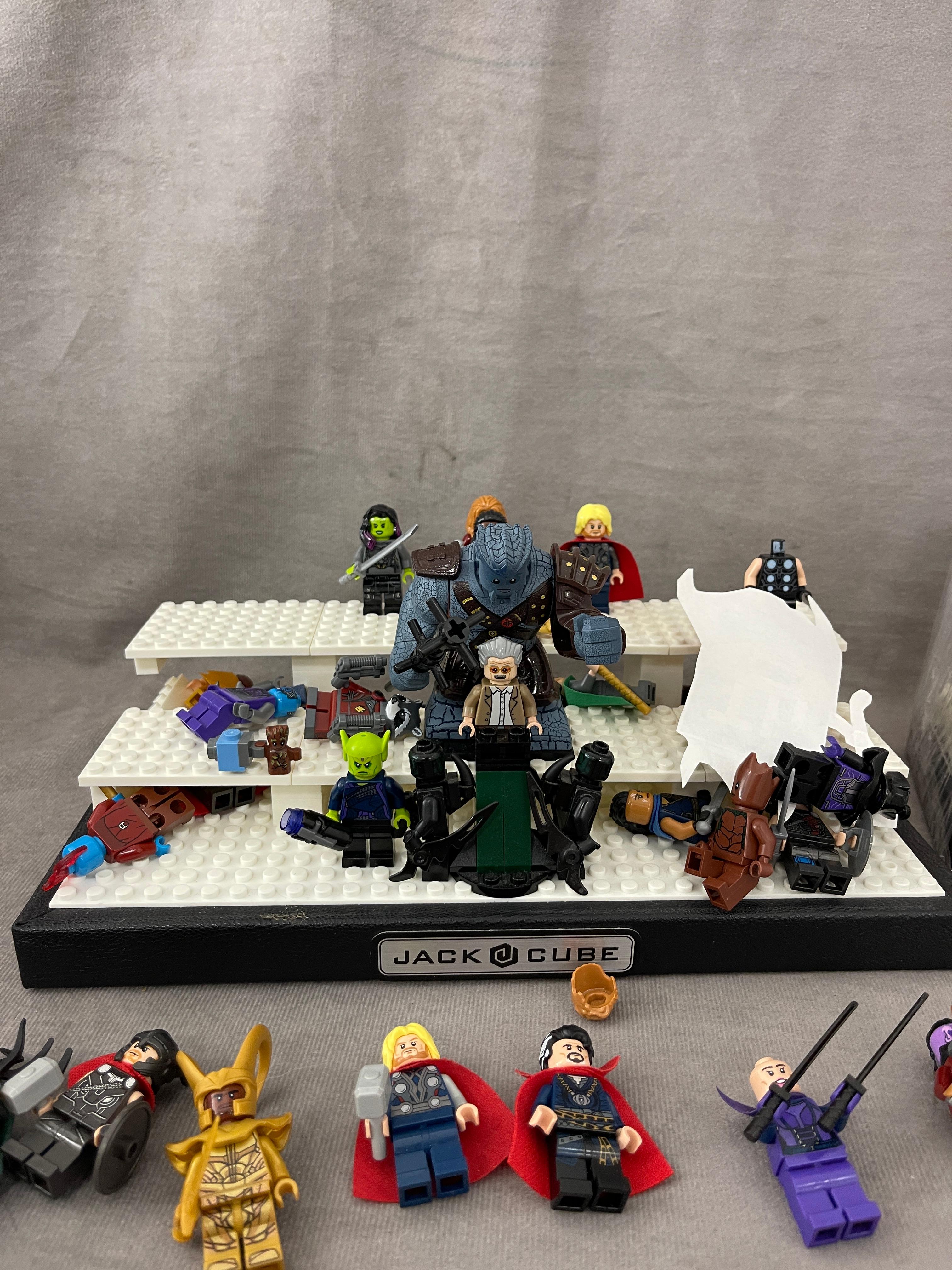 LEGO Minifigure Figurines Marvel Collection Lot