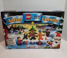LEGO City 2009 Advent Calendar #7687