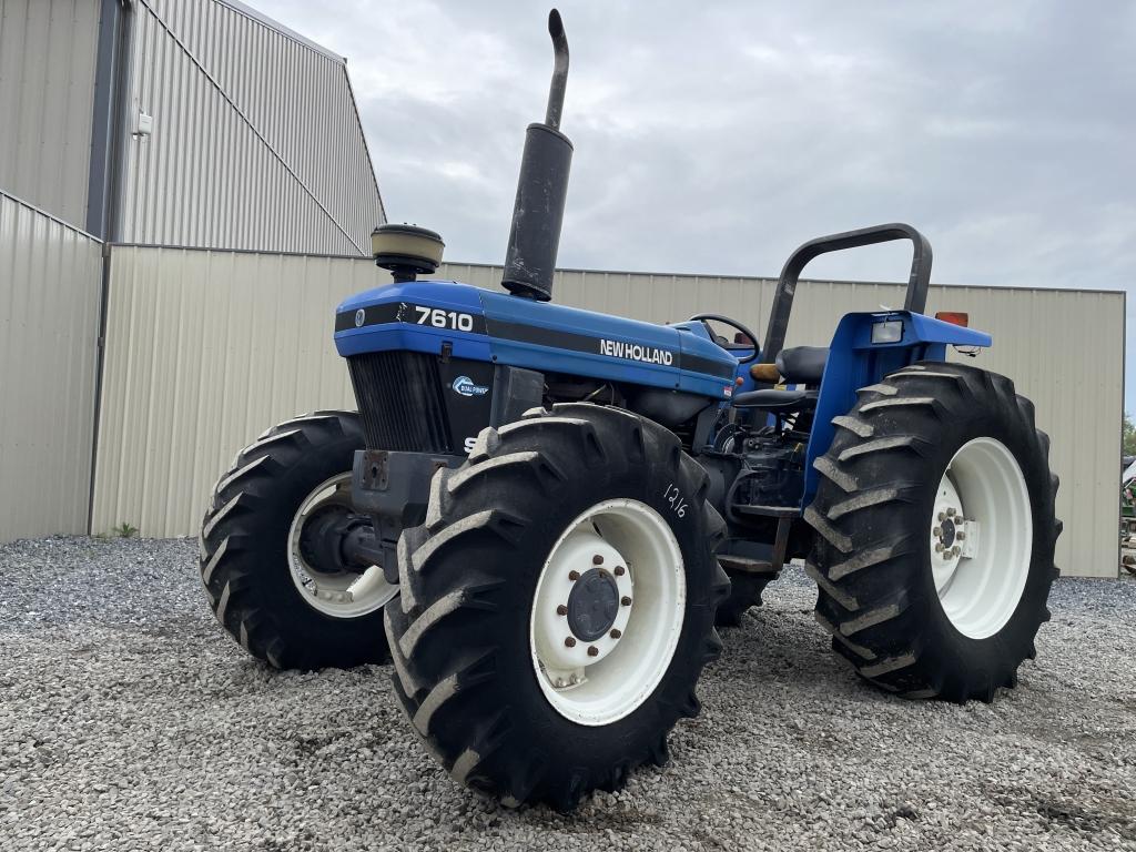 New Holland 7610 Tractor