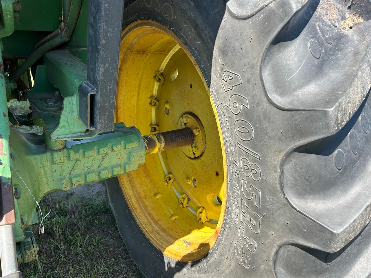 1980 John Deere  4240