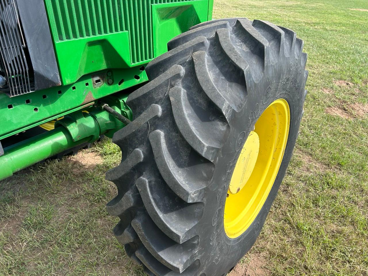 1992 John Deere 4560