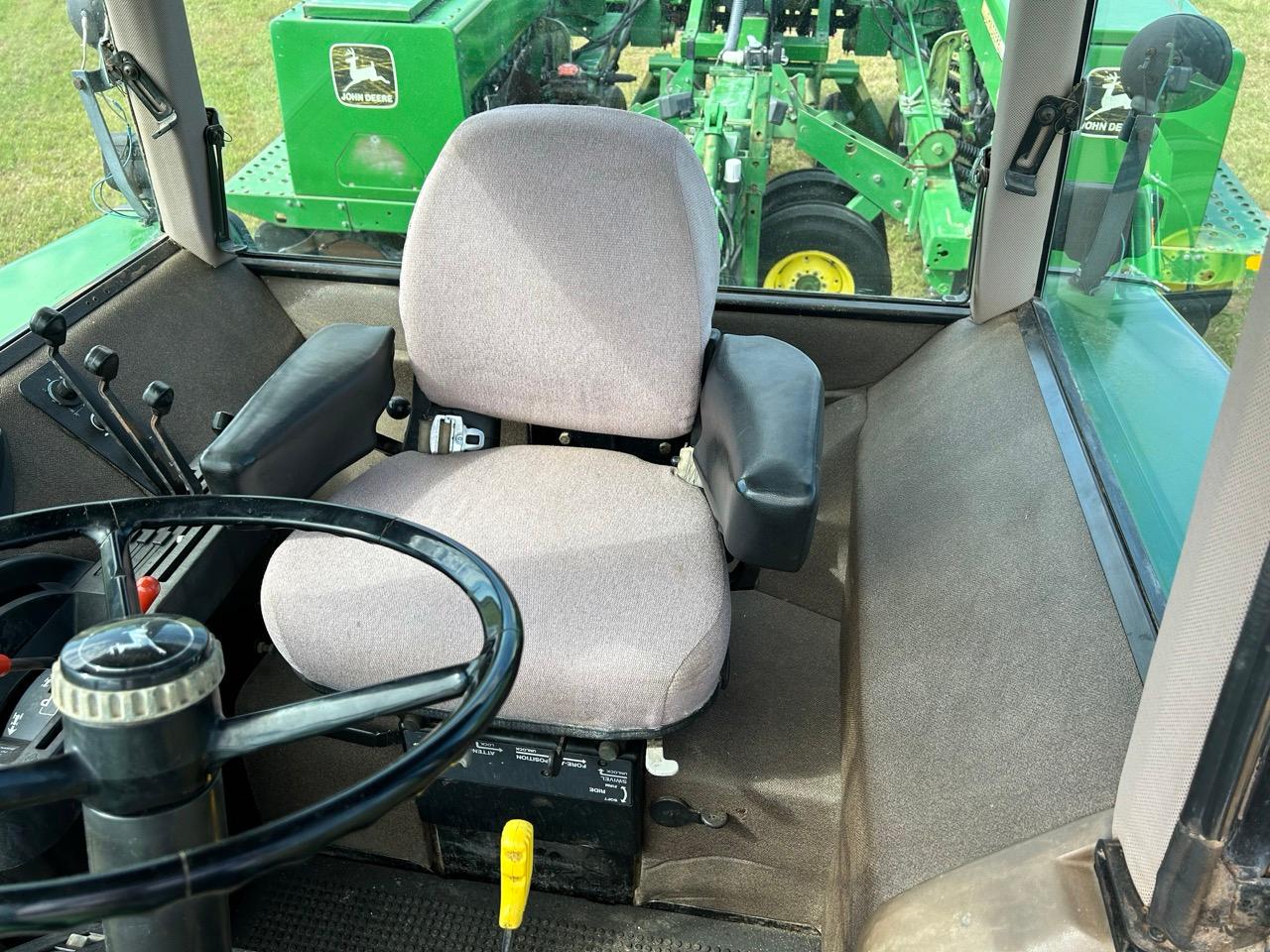 1992 John Deere 4560