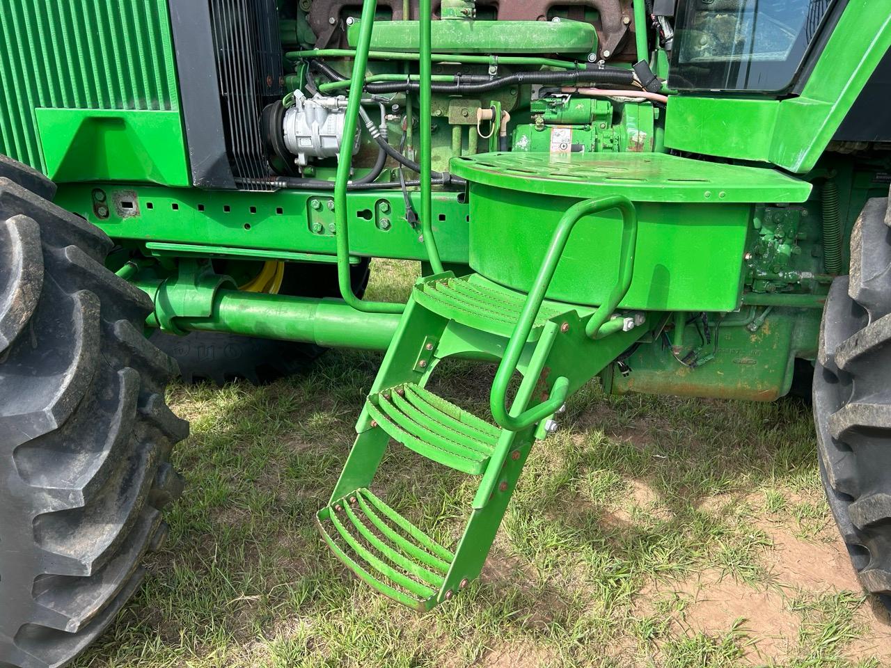 1992 John Deere 4560